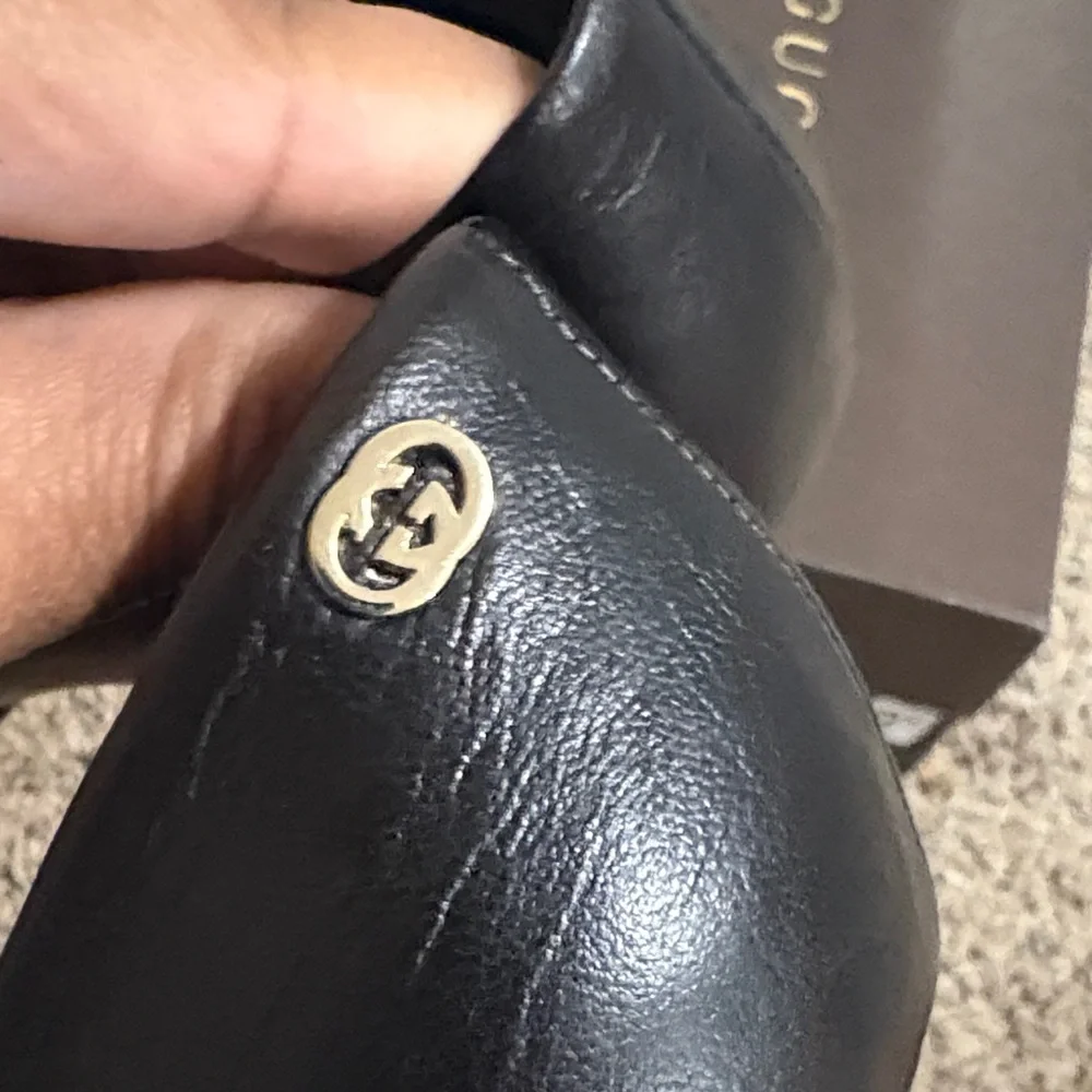 Gucci Classic Black Leather Heels - Picture 9 of 10